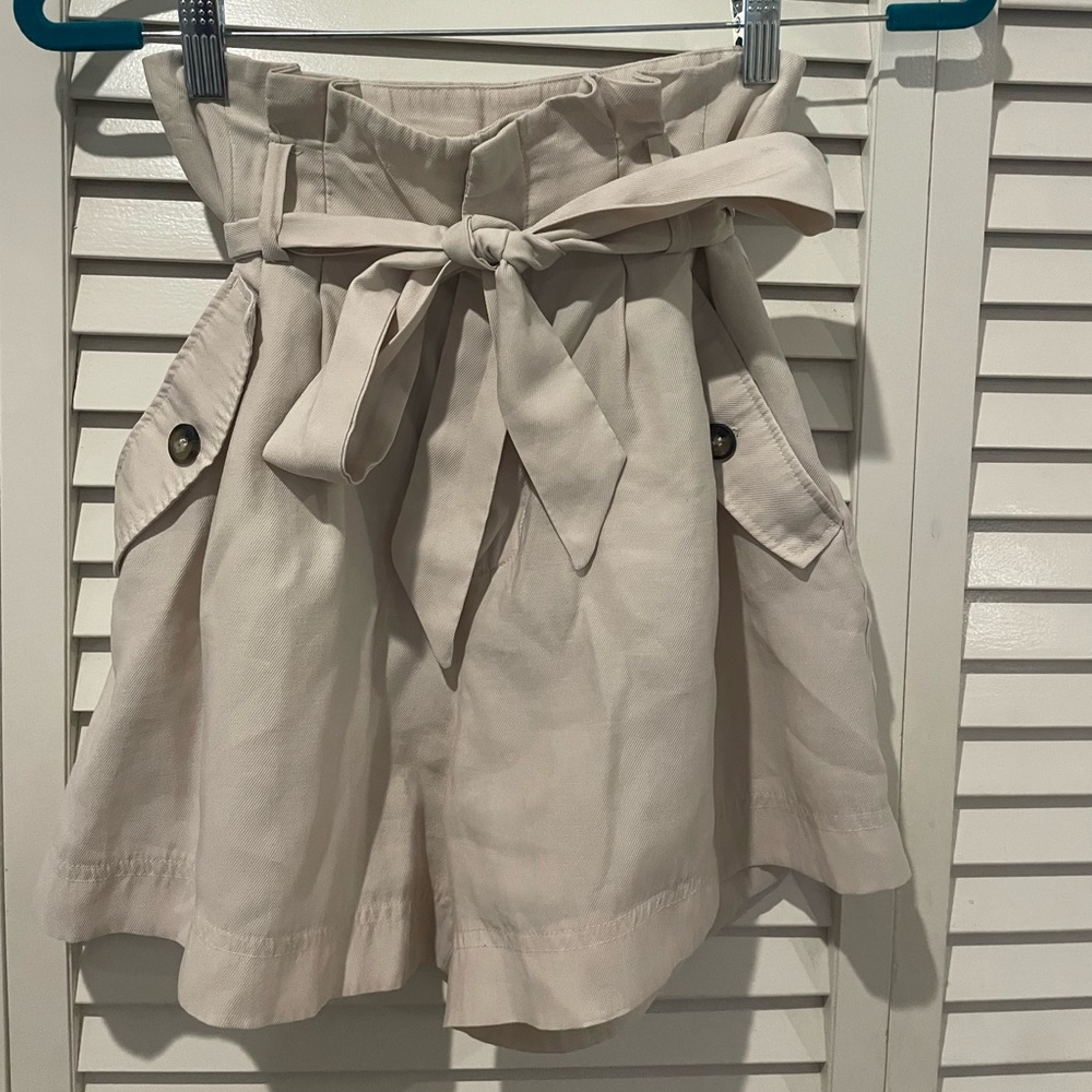 H&M Size 0 High Wasted Paper Bag Safari Pants